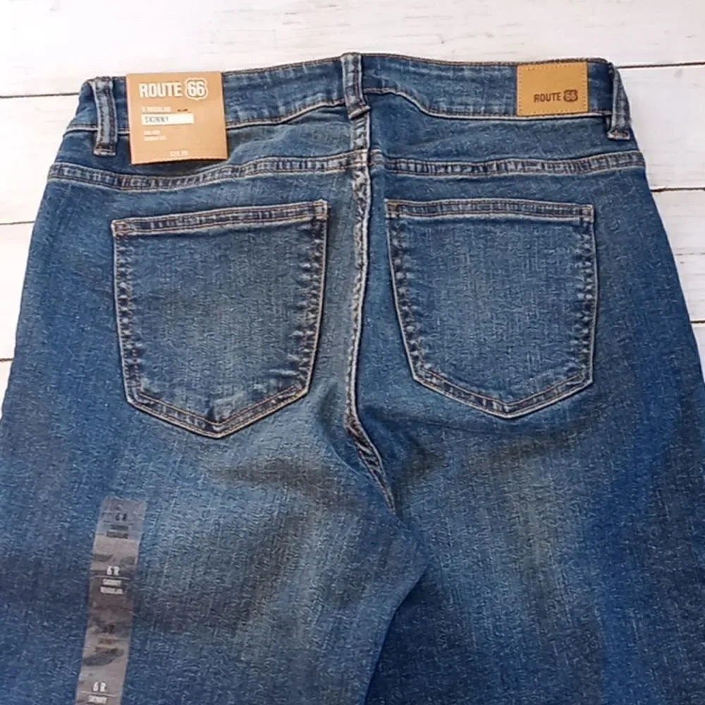 Women's Mid Rise Skinny Jeans